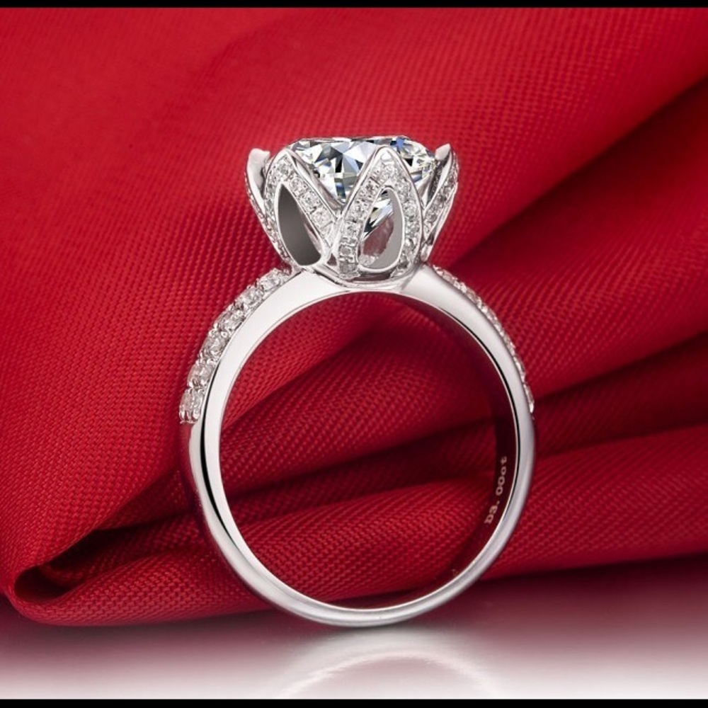 Breathtaking Beautiful Lotus Flower 🌸 Bling Ring